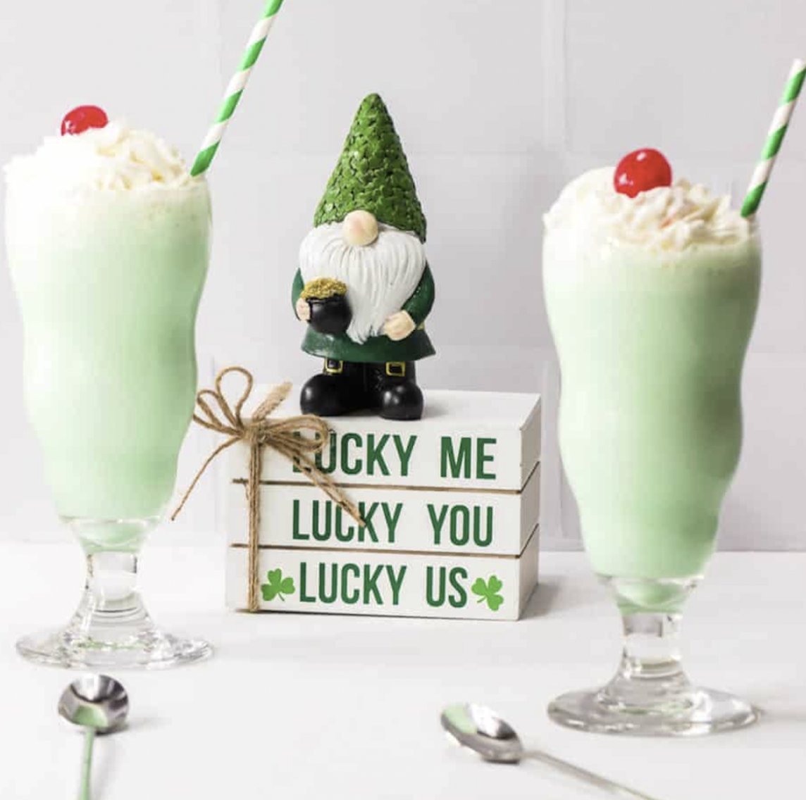 A+delicious+shamrock+shake.+%28Courtesy+of+Ever+After+In+The+Woods%29
